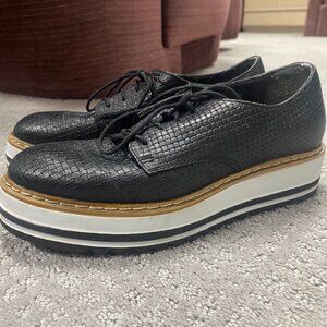 B2 Platform Shoes